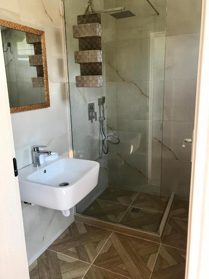 Aria Prive Villa Himare Bagian luar foto
